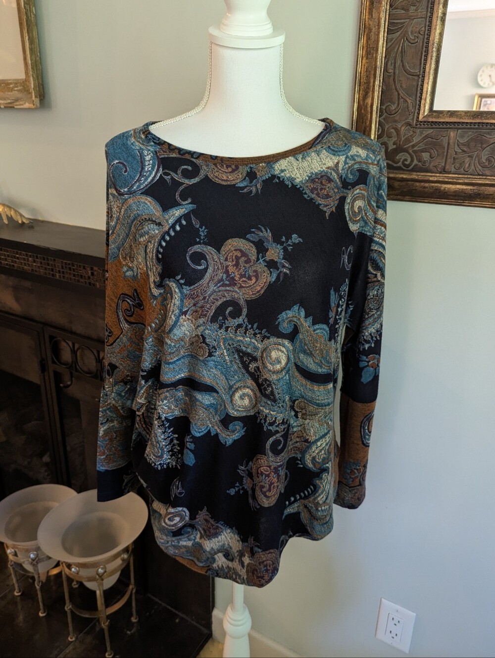 Clara Sun Woo Medium Lightweight Cozy Half & Half Sleeve Sweater Top Paisley